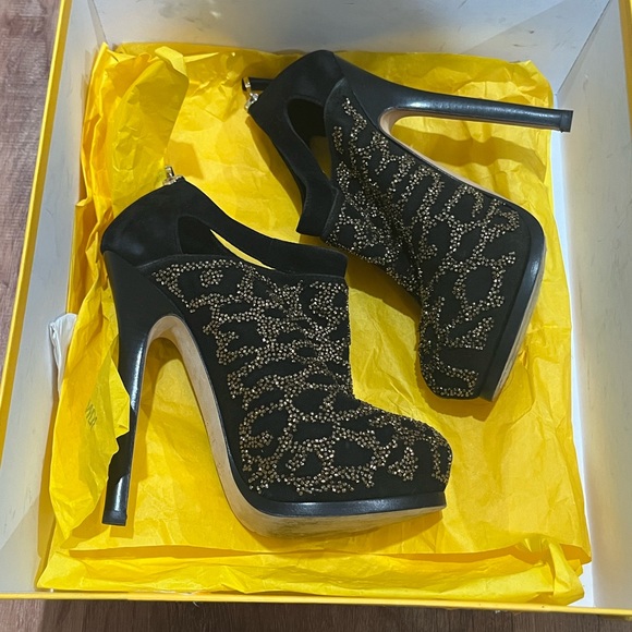 FENDI Bootie/Heels size 35 - Picture 1 of 8